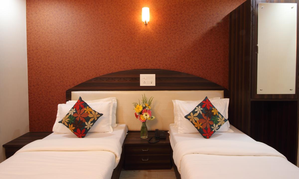 Hotel Railway Inn Thane Extérieur photo
